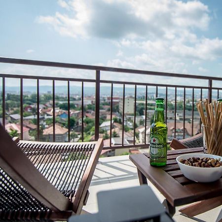 كلوج-نابوكا The Aviator Apartment - Jacuzzi & Panoramic View المظهر الخارجي الصورة