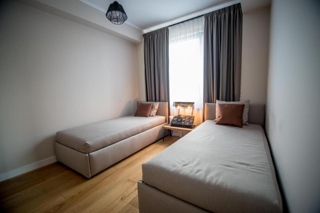 كلوج-نابوكا The Aviator Apartment - Jacuzzi & Panoramic View المظهر الخارجي الصورة